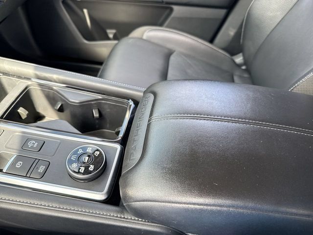 Used 2023 Nissan Pathfinder SL w/ SL Premium Package AWD/4WD image 21