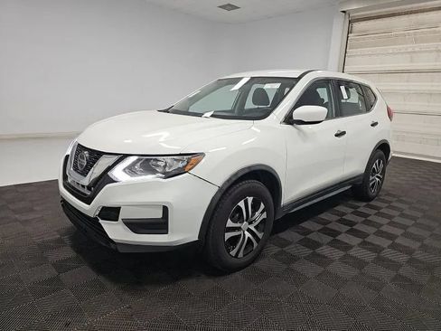 Used 2018 Nissan Rogue S AWD/4WD image 1