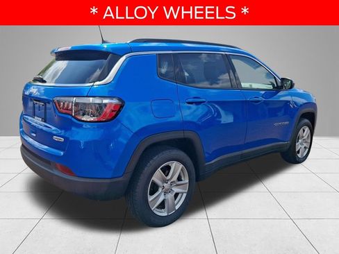 Used 2022 Jeep Compass Latitude w/ Convenience Group AWD/4WD image 4