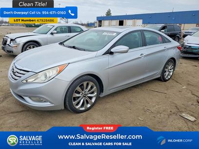 Used 2011 Hyundai Sonata SE w/ Navigation & Sunroof Pkg 4