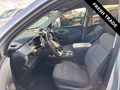Used 2021 Chevrolet Traverse LT FWD image 7