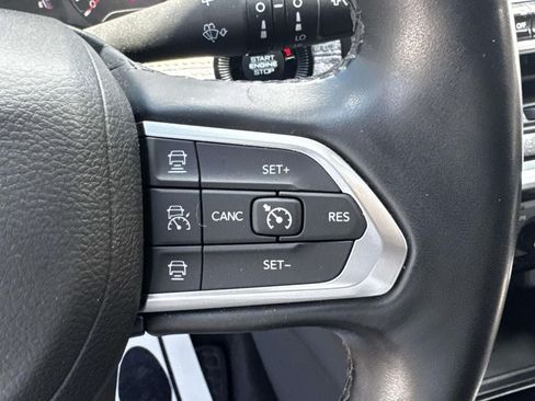 Used 2022 Jeep Compass Latitude AWD/4WD image 21