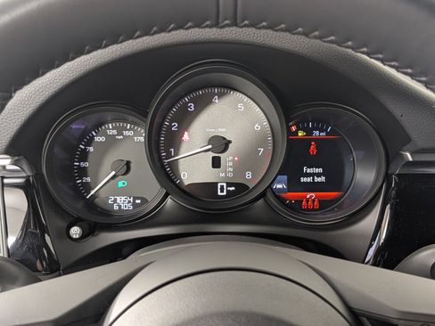 Certified 2024 Porsche Macan S AWD/4WD image 15