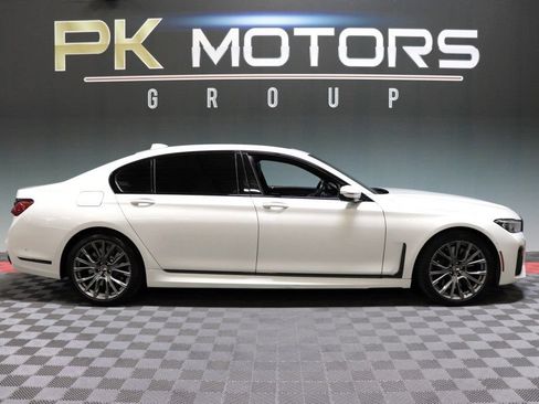 Used 2020 BMW 750i xDrive w/ Executive Package AWD/4WD image 11