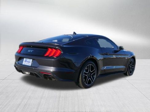 Used 2022 Ford Mustang GT image 3