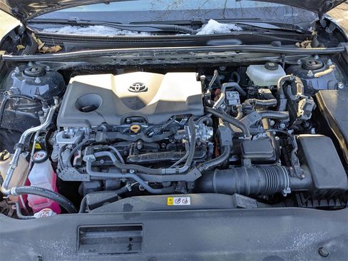 Used 2025 Toyota Camry SE image 38