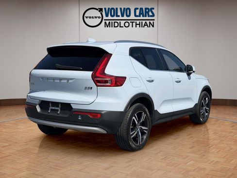 Used 2024 Volvo XC40 B5 Core AWD/4WD image 19
