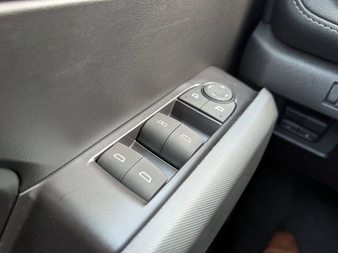 New 2025 Chevrolet Colorado LT w/ LT Convenience Package image 19