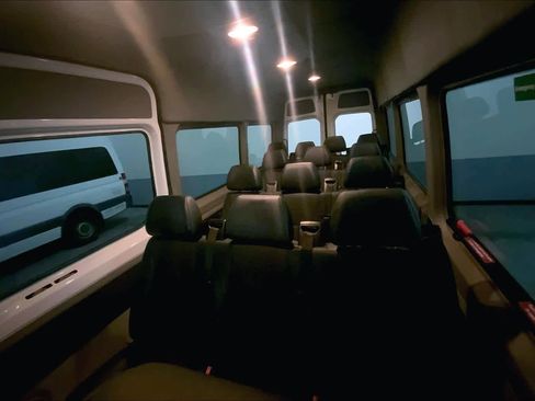 Used 2016 Mercedes-Benz Sprinter 2500 image 18