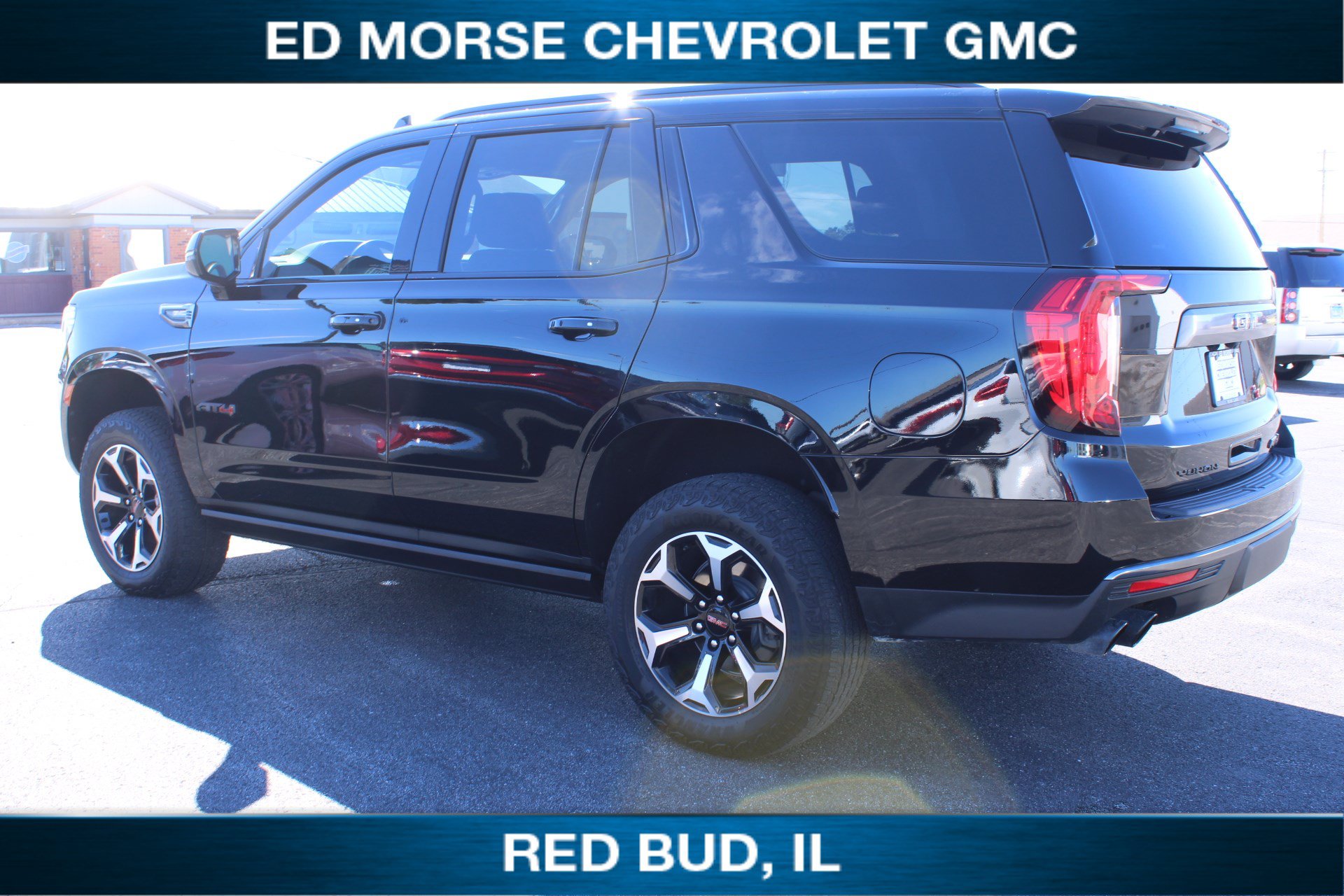 Used 2024 GMC Yukon AT4 AWD/4WD image 17
