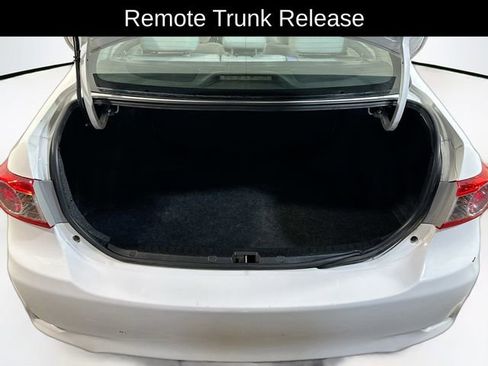 Used 2011 Toyota Corolla LE FWD image 18