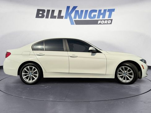 Used 2016 BMW 320i xDrive Sedan AWD/4WD image 6