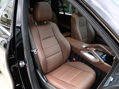 Used 2025 Mercedes-Benz GLS 450 4MATIC image 60