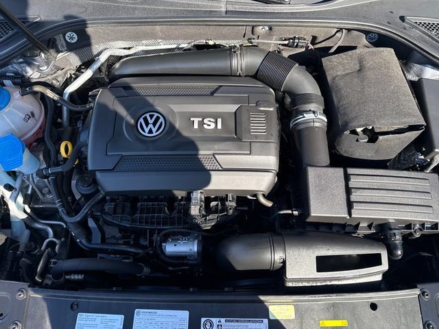 Used 2017 Volkswagen Passat 1.8T SEL Premium FWD image 29