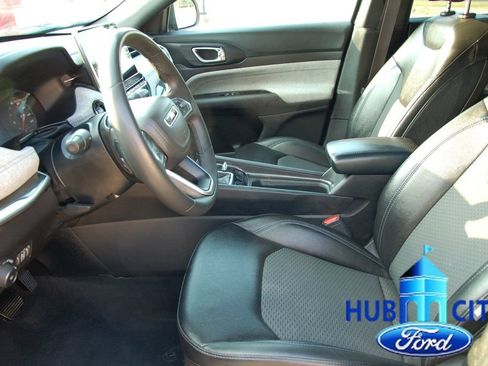 Used 2024 Jeep Compass Latitude AWD/4WD image 10