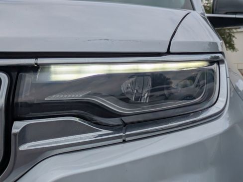Used 2023 Jeep Wagoneer L Series II RWD image 33