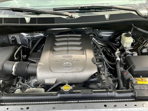 Used 2010 Toyota Tundra 4x4 Double Cab image 28