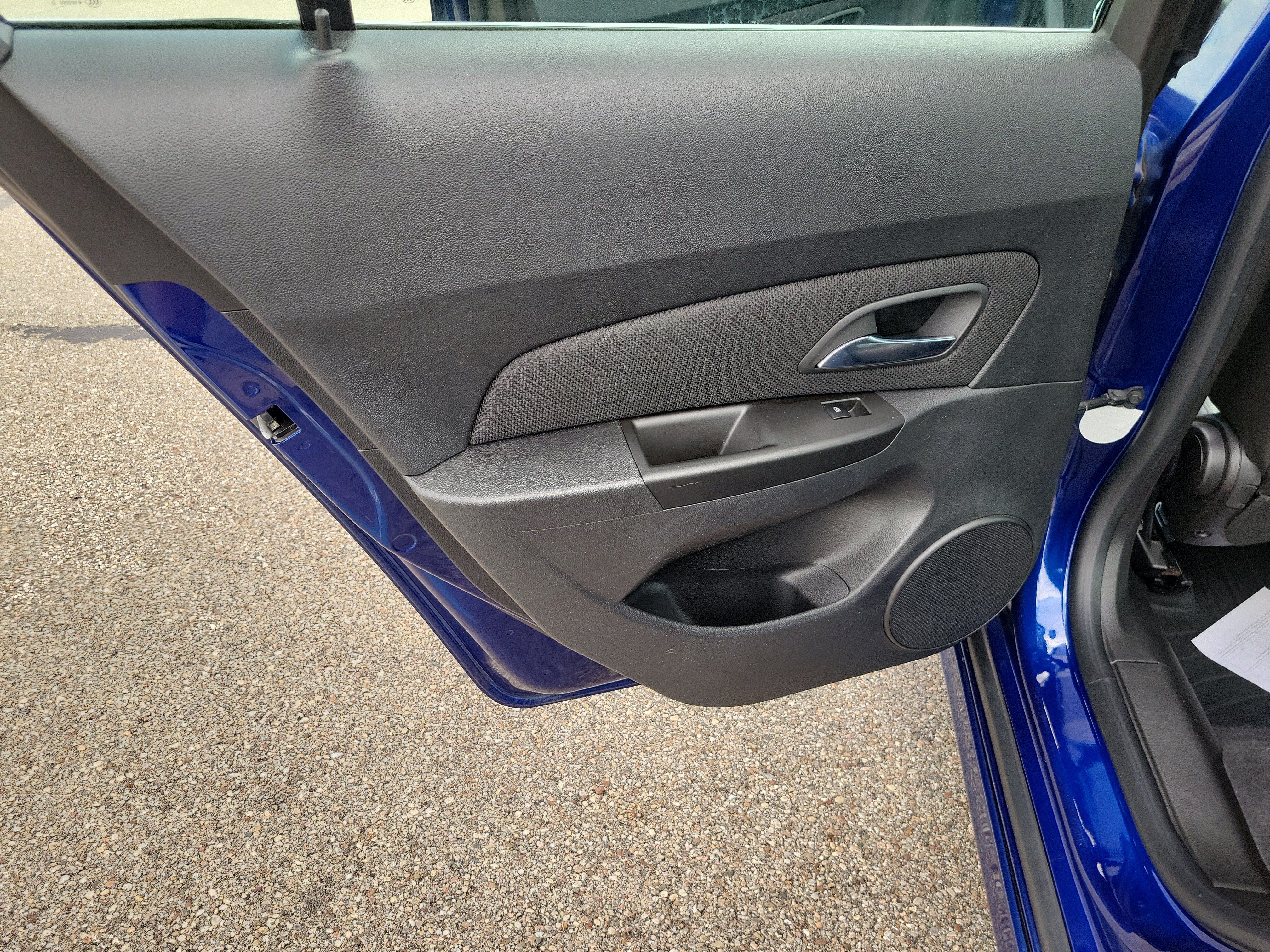 Used 2013 Chevrolet Cruze LT w/ RS Package FWD image 13