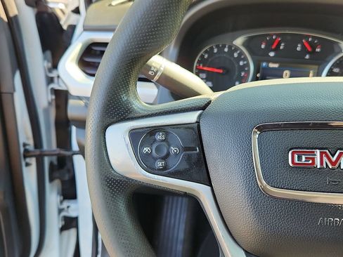 Used 2021 GMC Acadia SLE w/ Driver Convenience Package FWD image 21