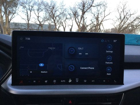 Used 2025 Ford Escape Platinum w/ Premium Technology Package image 11