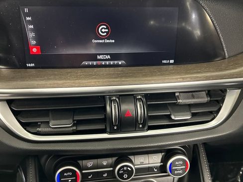 Used 2018 Alfa Romeo Stelvio Ti AWD/4WD image 14