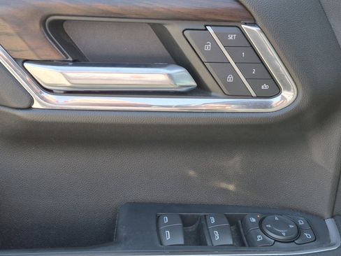 Used 2023 GMC Sierra 1500 SLT w/ SLT Premium Package image 15