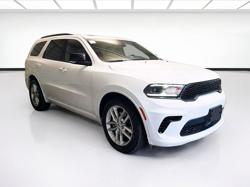 Used 2024 Dodge Durango GT RWD image 3