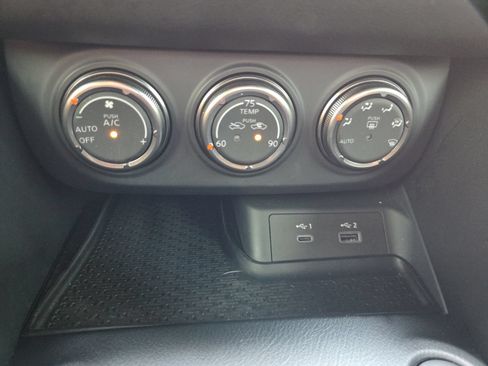Used 2024 Nissan Z Performance w/ Floor Mat Package RWD image 29