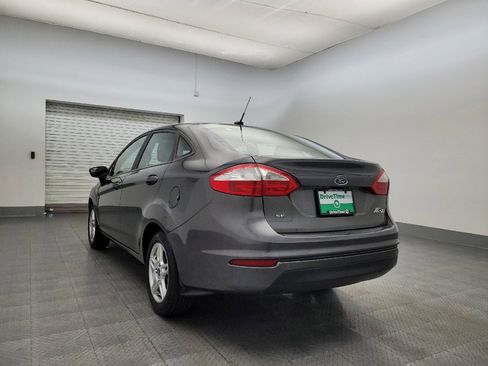 Used 2019 Ford Fiesta SE image 5