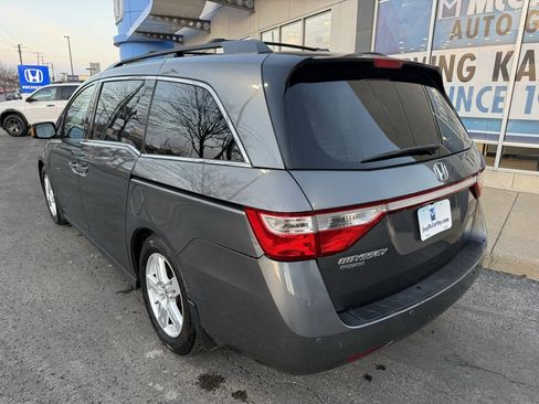 Used 2013 Honda Odyssey Touring image 12