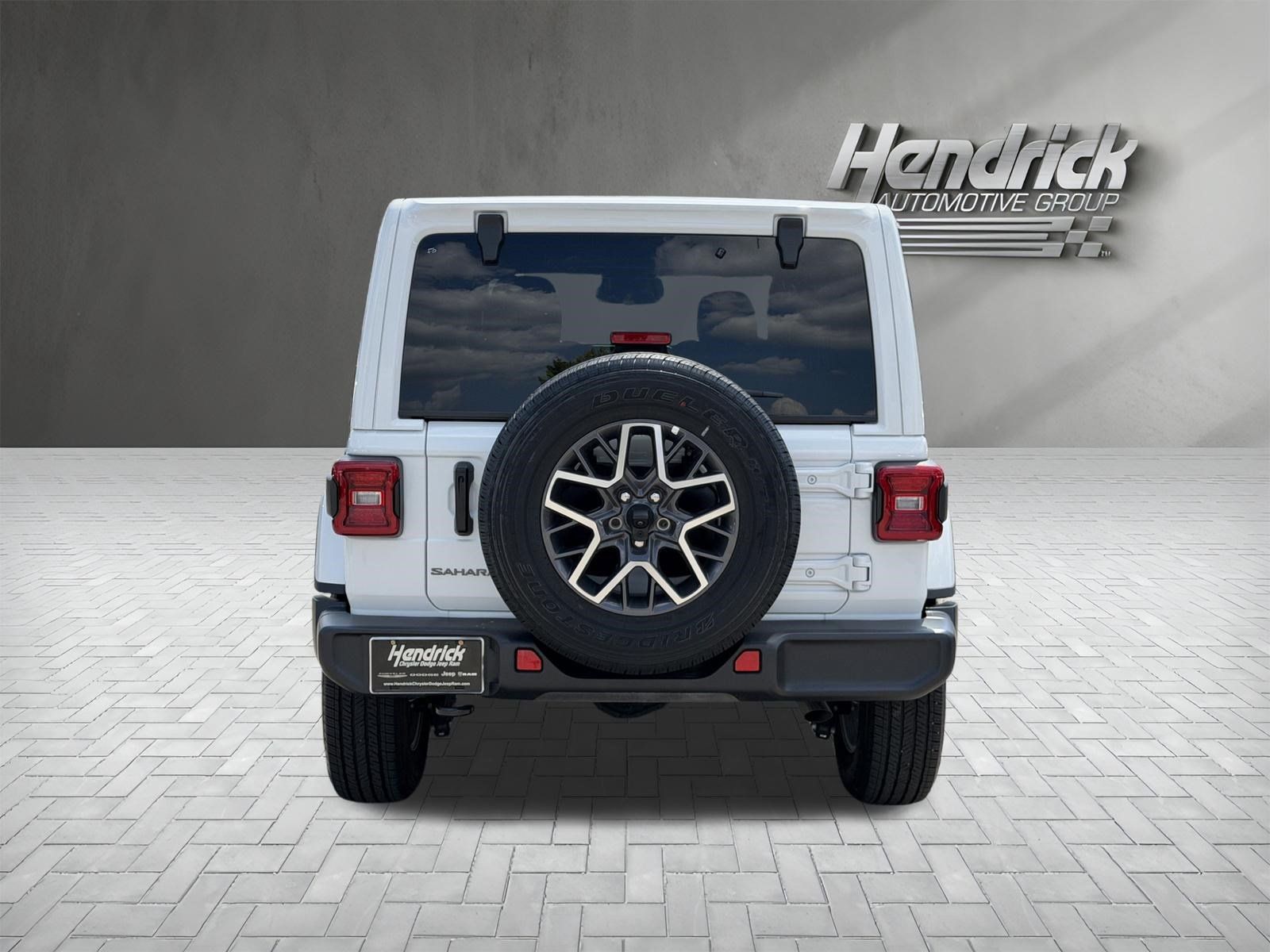 Used 2026 Jeep Wrangler Unlimited Sahara AWD/4WD image 9