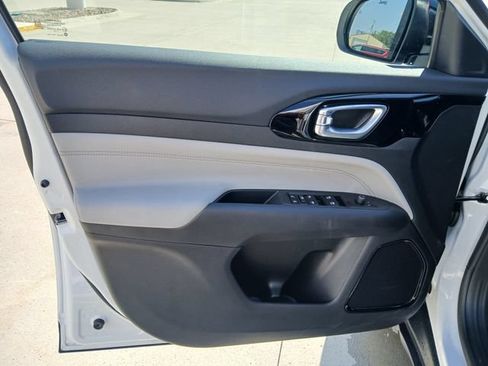 New 2026 Jeep Compass Limited AWD/4WD image 11