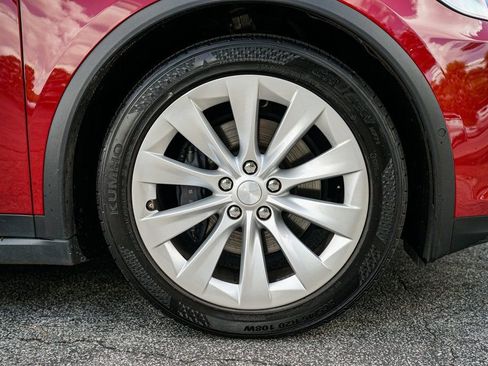 Used 2018 Tesla Model X 100D image 18