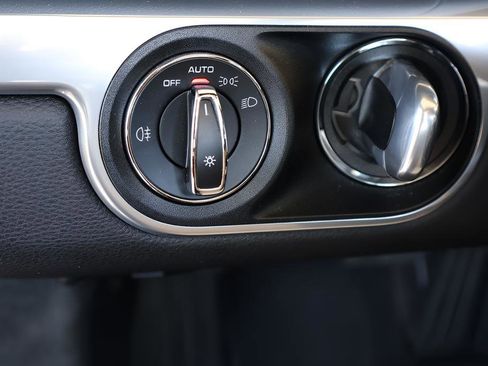 Used 2021 Porsche 718 Boxster RWD image 18