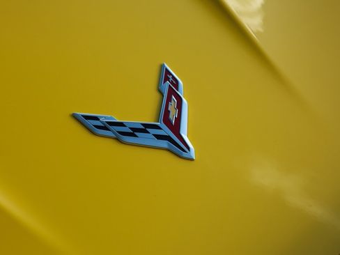 Used 2025 Chevrolet Corvette Z06 w/ Chrome Exterior Badge Package image 10