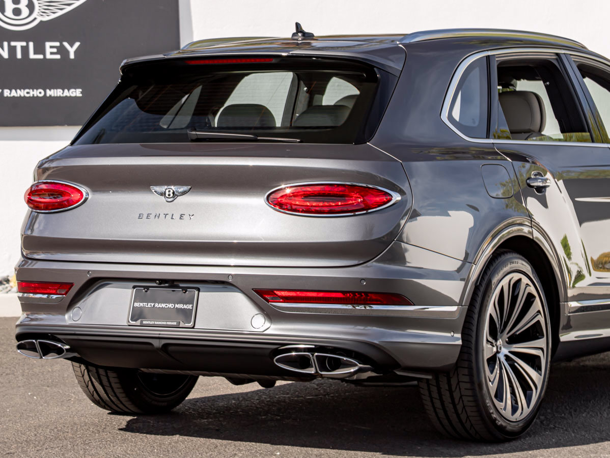 Used 2026 Bentley Bentayga AWD/4WD image 10