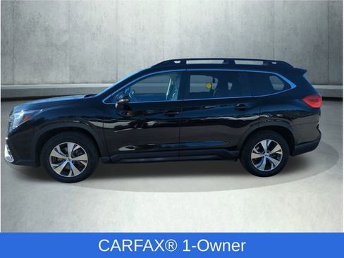 Used 2023 Subaru Ascent Premium w/ Convenience Package image 2