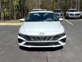 New 2026 Hyundai Elantra SE video 2