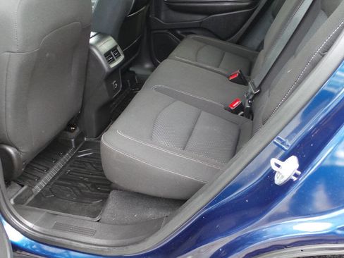 Used 2023 GMC Terrain SLE w/ Driver Convenience Package image 13