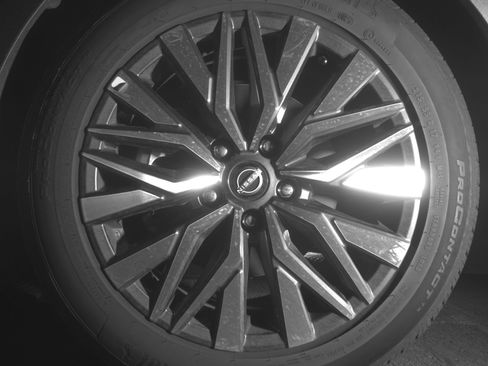 Used 2025 Nissan Altima 2.5 SV FWD image 12