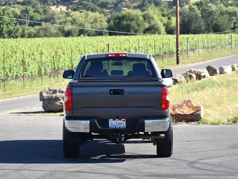 Used 2014 Toyota Tundra SR5 w/ SR5 Upgrade Package RWD image 20