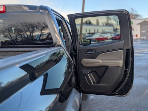 Used 2024 Chevrolet Colorado ZR2 w/ ZR2 Convenience Package III image 44