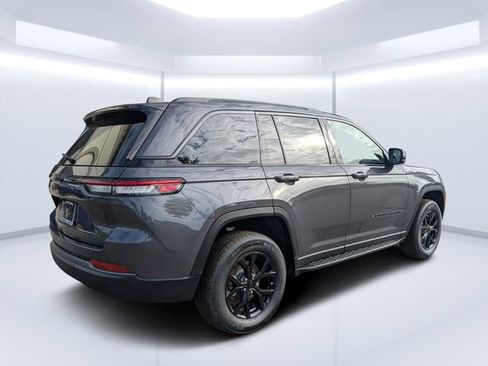 New 2026 Jeep Grand Cherokee Altitude RWD image 3