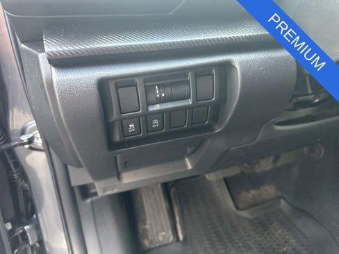 Used 2021 Subaru Crosstrek 2.0i Premium AWD/4WD image 11