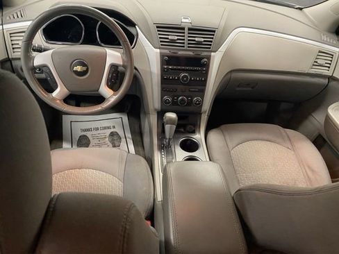 Used 2012 Chevrolet Traverse LT image 10