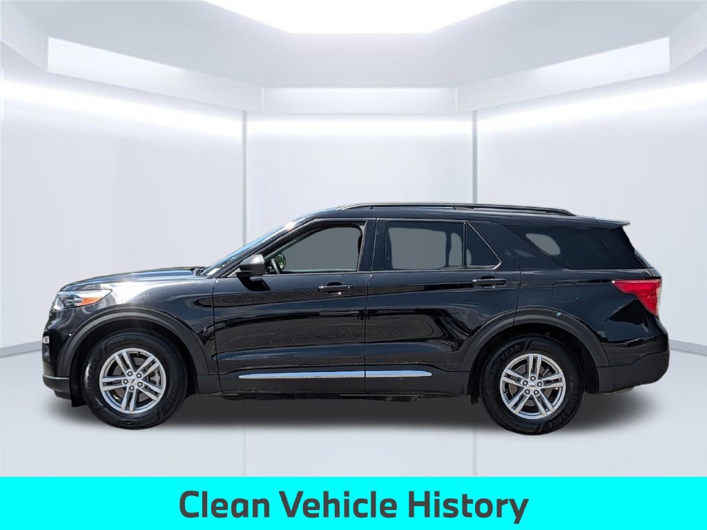 Used 2023 Ford Explorer XLT w/ Equipment Group 202A RWD image 2