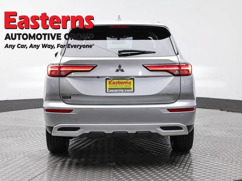 Used 2024 Mitsubishi Outlander SE AWD/4WD image 6