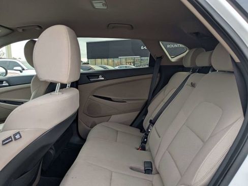 Used 2020 Hyundai Tucson SE image 12