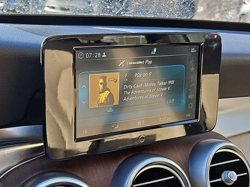 Used 2019 Mercedes-Benz C 300 4MATIC Sedan image 17