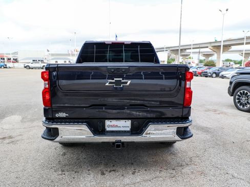 Used 2024 Chevrolet Silverado 1500 LT RWD image 8